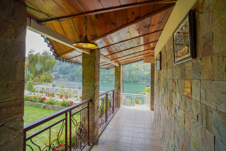 Neelesh Inn